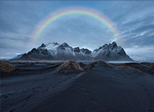 薇薇安·梅德拉诺解析《地狱客栈》中的双星球设定